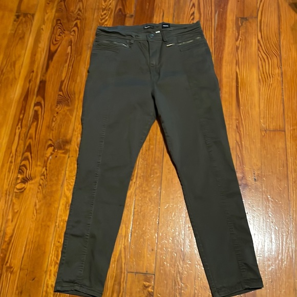 Supplies by Union Bay Skinny Jeans - Picture 1 of 9